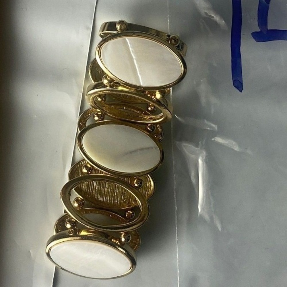 Oval Link Bracelet Mother of‎ Pearl Inlay Gold Tone Stretch Band